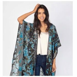 Natural Life cut velvet floral‎ open kimono. One Size.